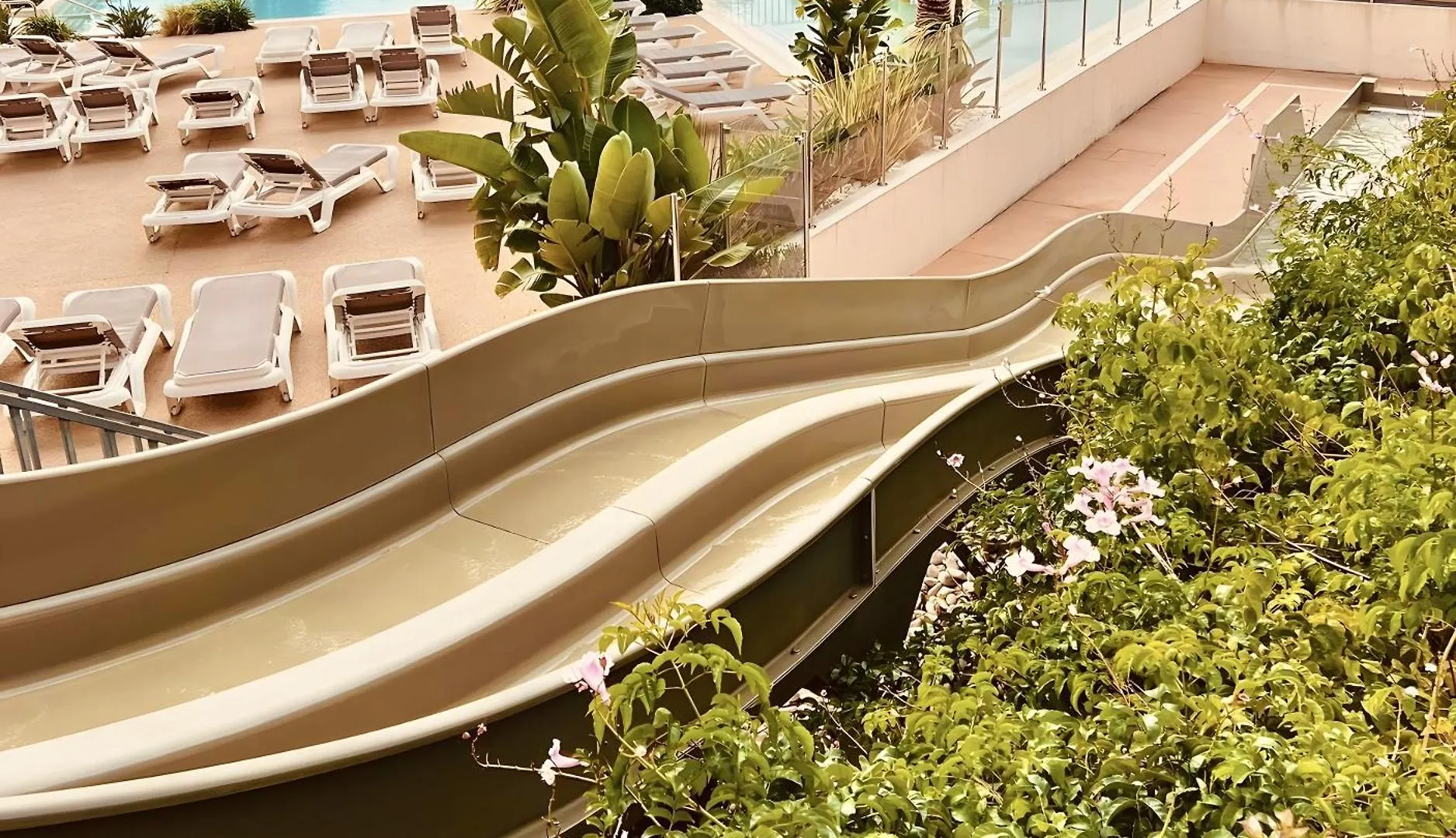 Sunset Lodge Saint-Raphael  0*, Saint-Raphael (Var) France